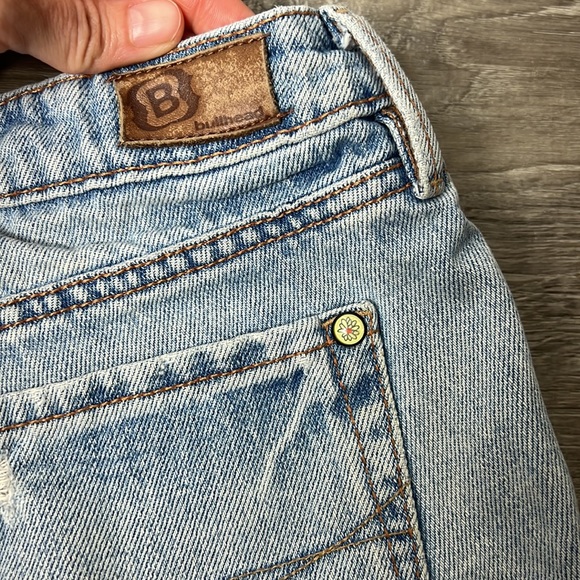 Bullhead Cutoff Denim Shorts - Picture 5 of 8